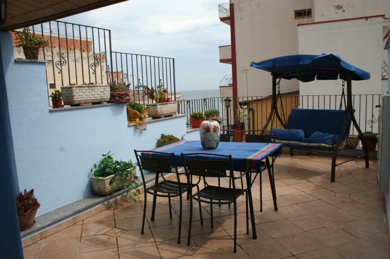 Casa Vacanze Aloha จีอาร์ดีนี นักซอส ภายนอก รูปภาพ