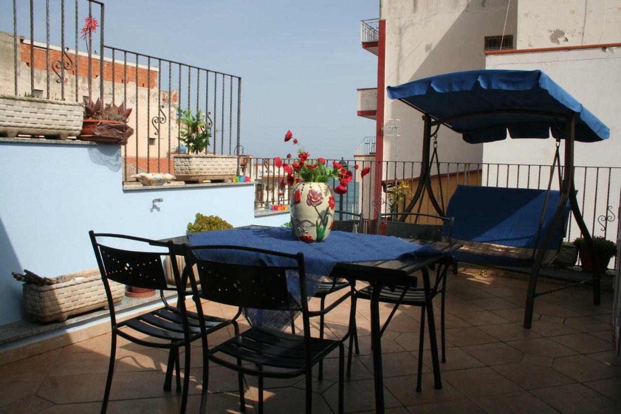 Casa Vacanze Aloha จีอาร์ดีนี นักซอส ภายนอก รูปภาพ