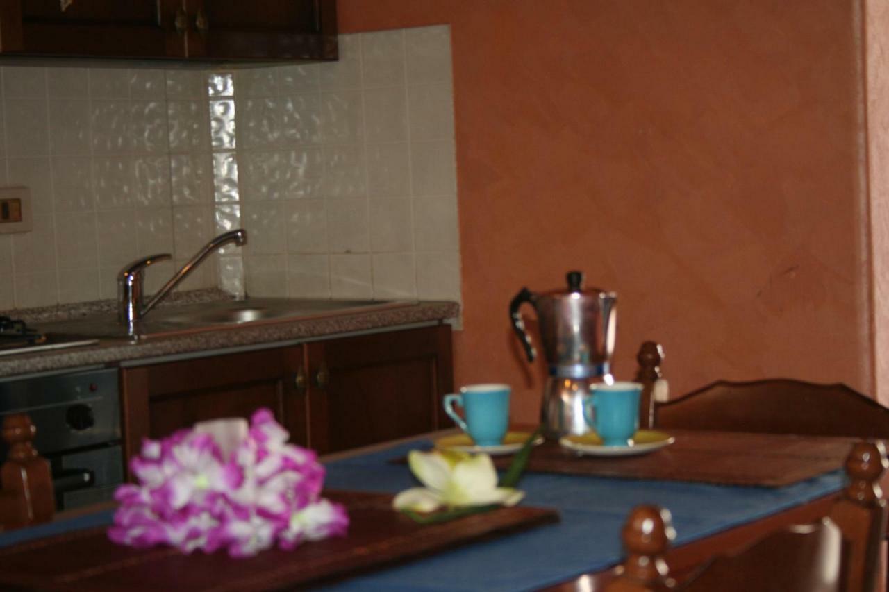 Casa Vacanze Aloha จีอาร์ดีนี นักซอส ภายนอก รูปภาพ