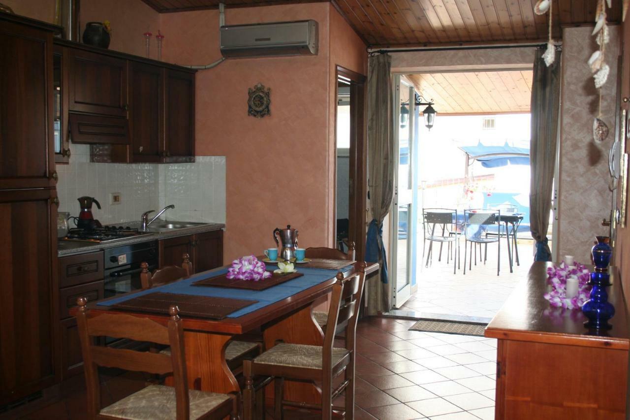 Casa Vacanze Aloha จีอาร์ดีนี นักซอส ภายนอก รูปภาพ